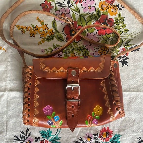 Small leather floral print bag - Picture 1 of 2